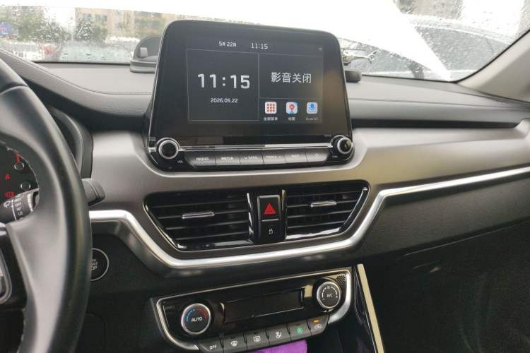 Used Kia Sportage R 2019 2.0L Automatic Smart Luxury Edition Audio And AC Panel