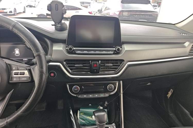 Used Kia Sportage R 2019 2.0L Automatic Smart Luxury Edition Audio And AC Panel