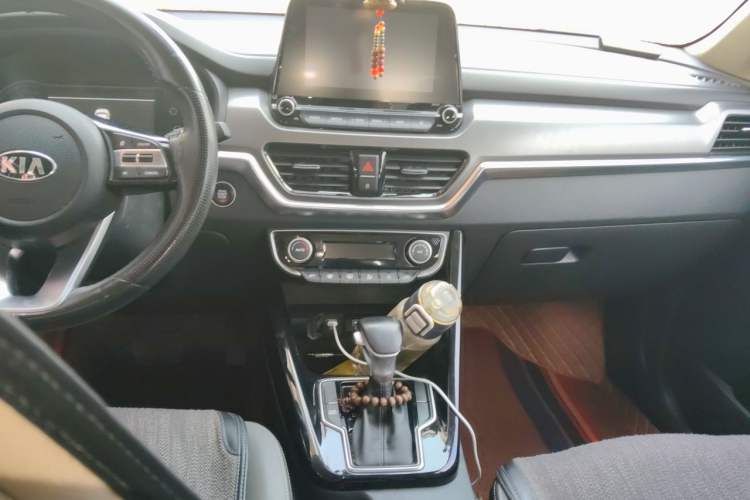 Used Kia Sportage R 2019 2.0L Automatic Smart Luxury Edition Audio And AC Panel