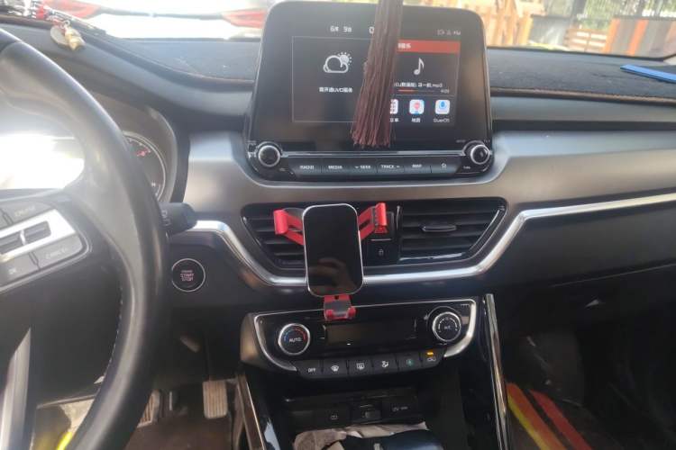 Used Kia Sportage R 2019 2.0L Automatic Smart Luxury Edition Audio And AC Panel
