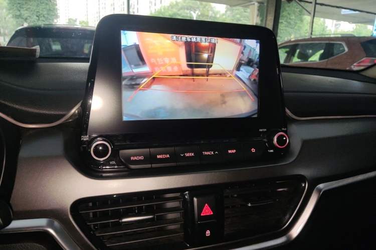 Used Kia Sportage R 2019 2.0L Automatic Smart Luxury Edition Audio And AC Panel