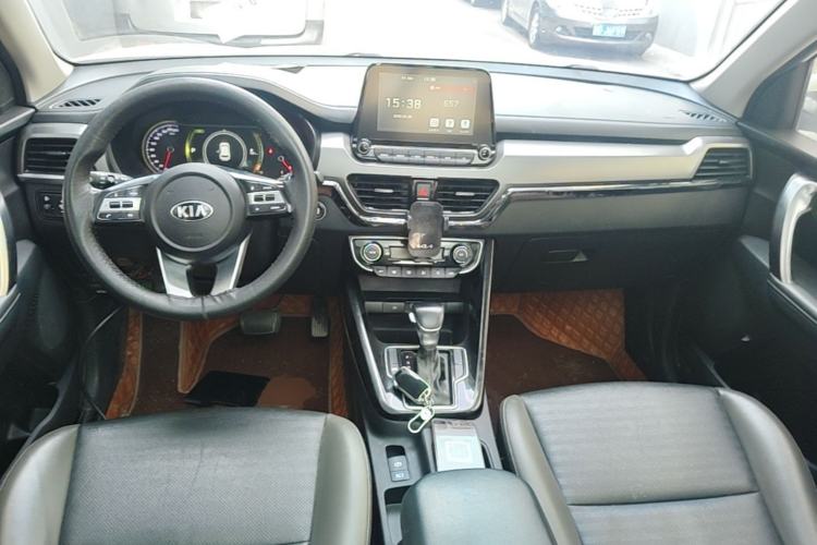 Used Kia Sportage R 2019 2.0L Automatic Smart Luxury Edition Center Console