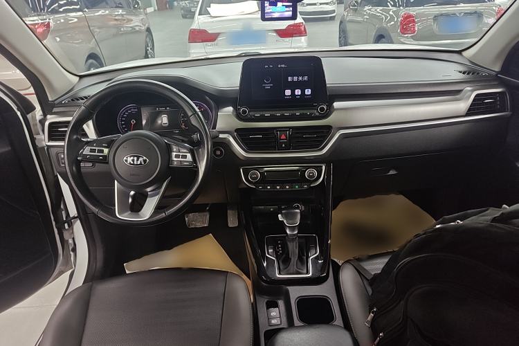 Used Kia Sportage R 2019 2.0L Automatic Smart Luxury Edition Center Console