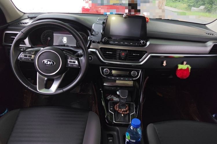 Used Kia Sportage R 2019 2.0L Automatic Smart Luxury Edition Center Console
