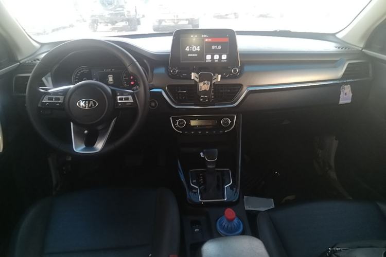 Used Kia Sportage R 2019 2.0L Automatic Smart Luxury Edition Center Console