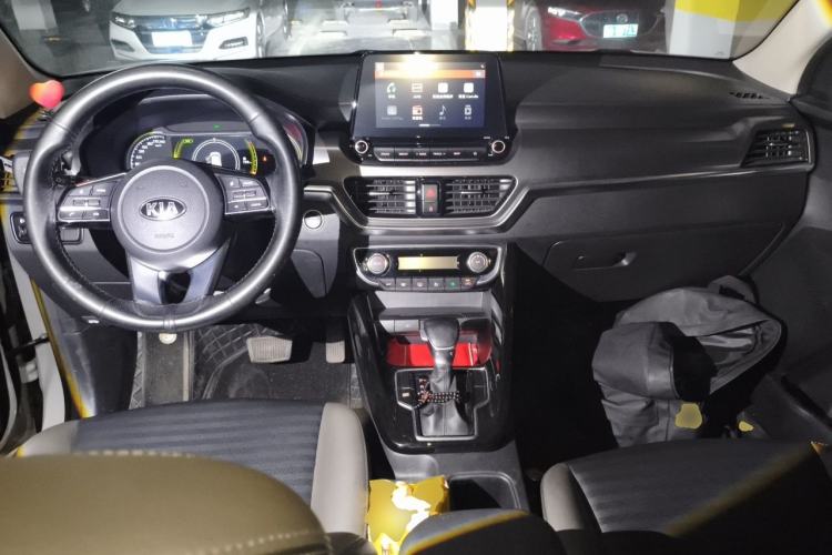 Used Kia Sportage R 2019 2.0L Automatic Smart Luxury Edition Center Console