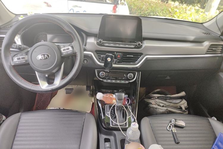 Used Kia Sportage R 2019 2.0L Automatic Smart Luxury Edition Center Console