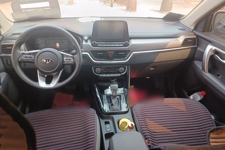 Used Kia Sportage R 2019 2.0L Automatic Smart Luxury Edition Center Console