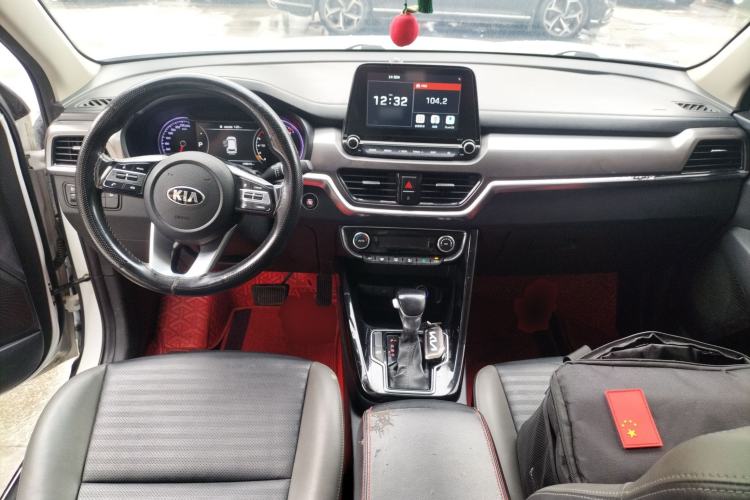 Used Kia Sportage R 2019 2.0L Automatic Smart Luxury Edition Center Console