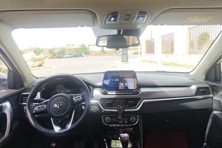 Used Kia Sportage R 2019 2.0L Automatic Smart Luxury Enhanced Edition Center Console