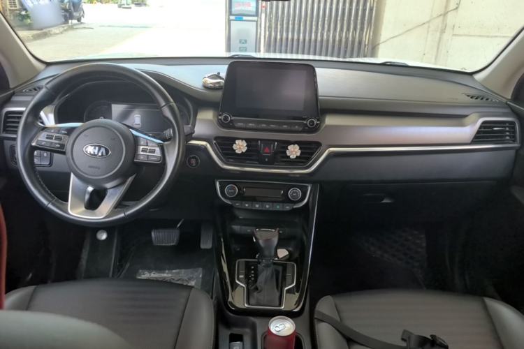 Used Kia Sportage R 2019 2.0L Automatic Smart Luxury Edition Center Console