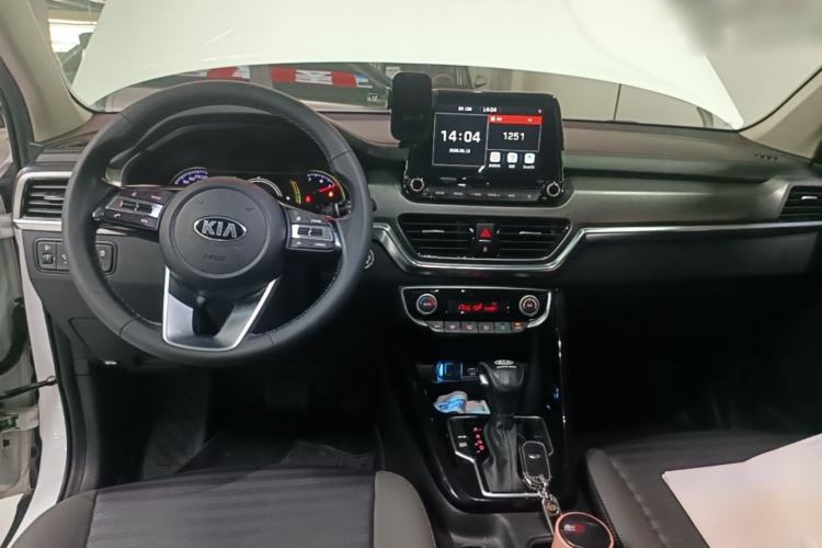 Used Kia Sportage R 2019 2.0L Automatic Smart Luxury Edition Center Console