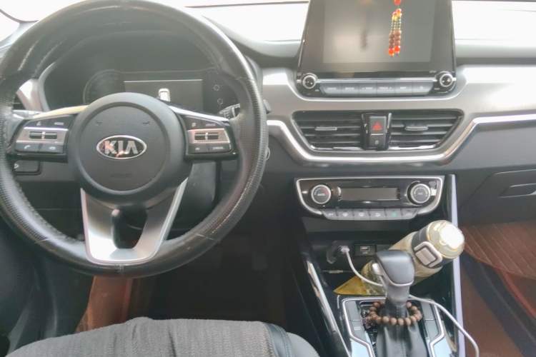 Used Kia Sportage R 2019 2.0L Automatic Smart Luxury Edition Center Console