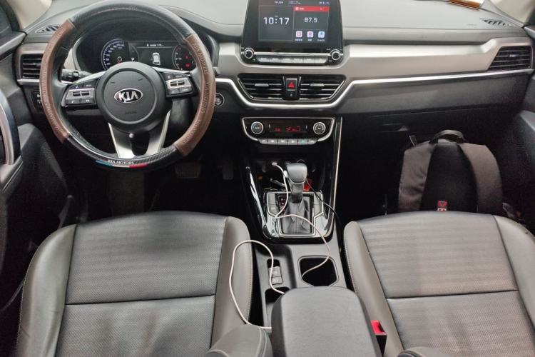 Used Kia Sportage R 2019 2.0L Automatic Smart Luxury Edition Center Console