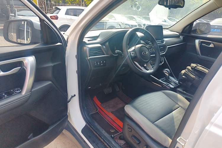 Used Kia Sportage R 2019 2.0L Automatic Smart Luxury Edition Driver Seat