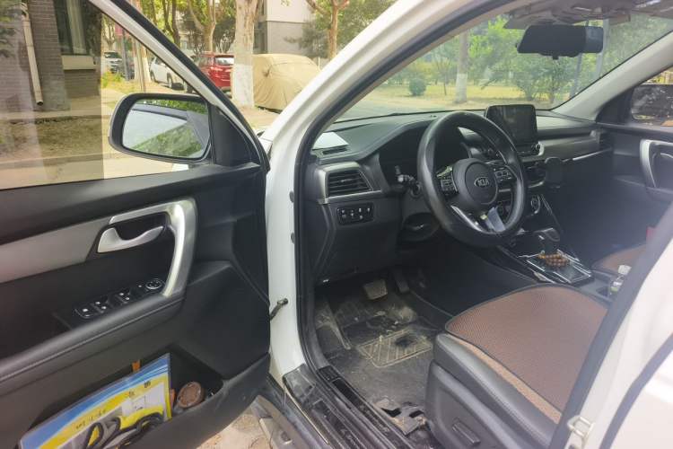 Used Kia Sportage R 2019 2.0L Automatic Smart Luxury Edition Driver Seat