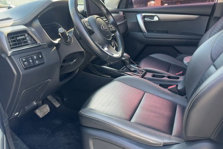 Used Kia Sportage R 2019 2.0L Automatic Smart Luxury Edition Driver Seat