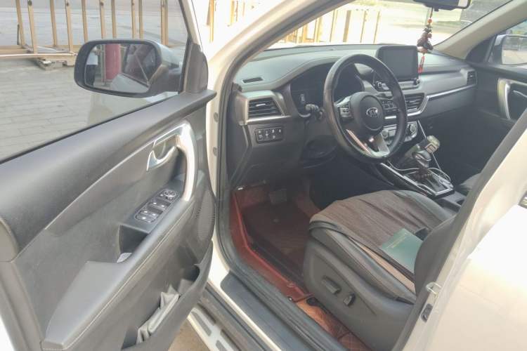 Used Kia Sportage R 2019 2.0L Automatic Smart Luxury Edition Driver Seat