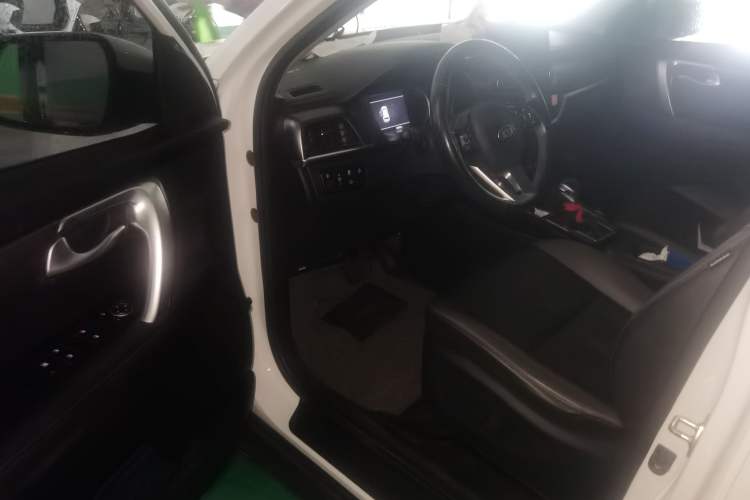 Used Kia Sportage R 2019 2.0L Automatic Smart Luxury Edition Driver Seat