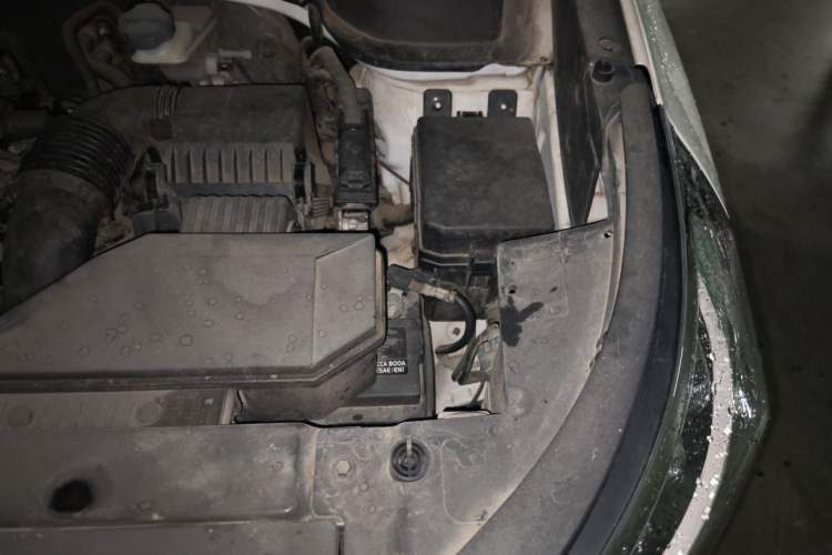 Used Kia Sportage R 2019 2.0L Automatic Smart Luxury Edition Engine Bay Left