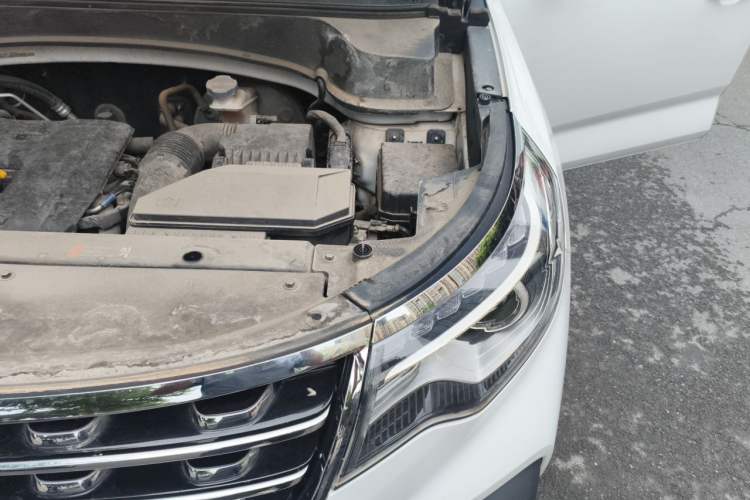 Used Kia Sportage R 2019 2.0L Automatic Smart Luxury Edition Engine Bay Left