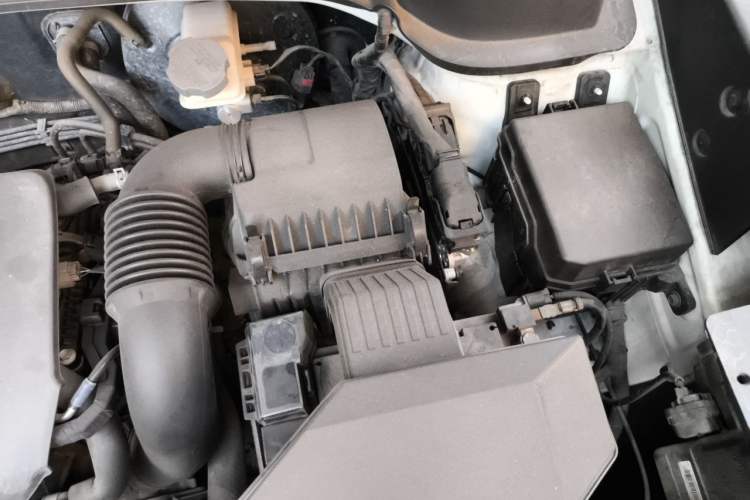 Used Kia Sportage R 2019 2.0L Automatic Smart Luxury Edition Engine Bay Left