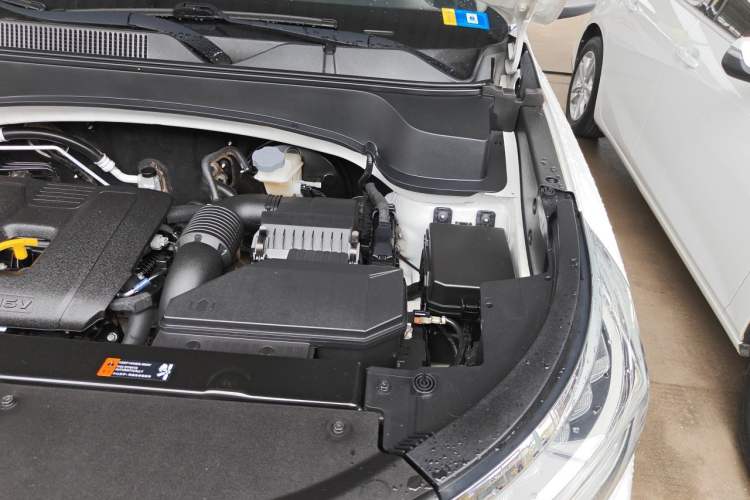 Used Kia Sportage R 2019 2.0L Automatic Smart Luxury Edition Engine Bay Left