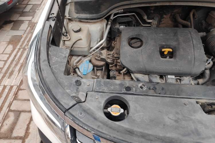 Used Kia Sportage R 2019 2.0L Automatic Smart Luxury Edition Engine Bay Right
