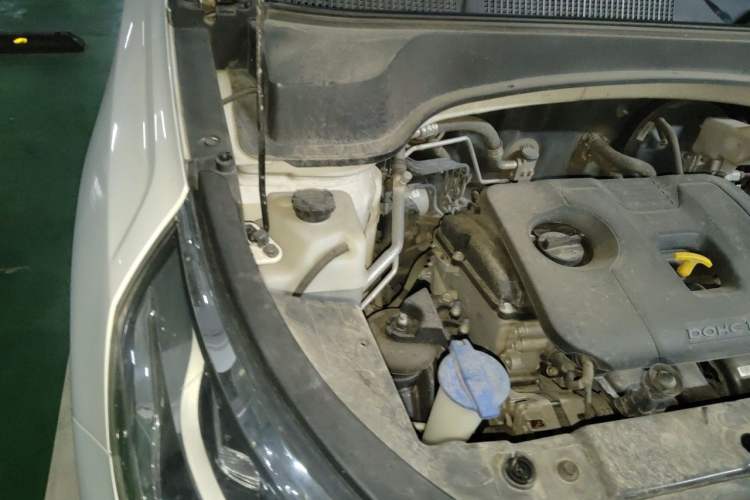 Used Kia Sportage R 2019 2.0L Automatic Smart Luxury Edition Engine Bay Right