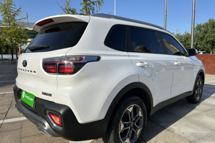 Used Kia Sportage R 2019 2.0L Manual Fashion Edition Exterior 6