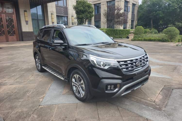 Used Kia Sportage R 2019 2.0L Automatic Smart Luxury Edition Front Right 45 Deg