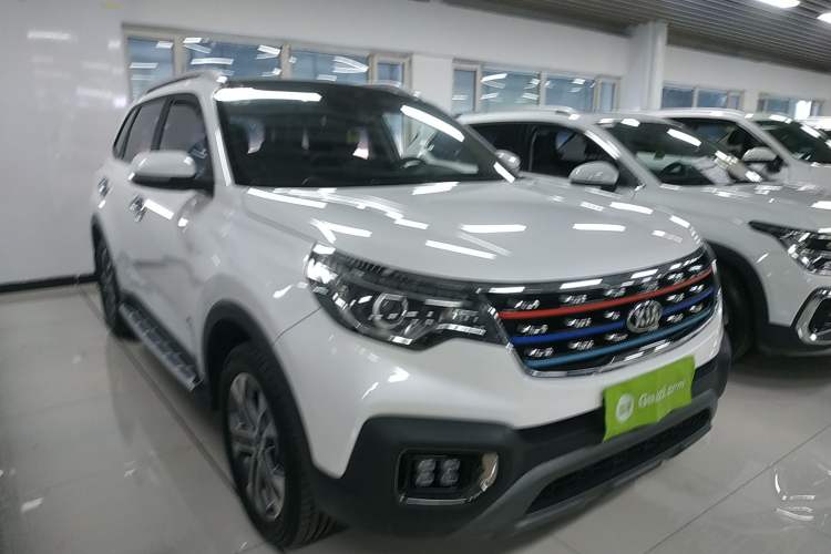 Used Kia Sportage R 2019 2.0L Automatic Smart Luxury Edition Front Right 45 Deg