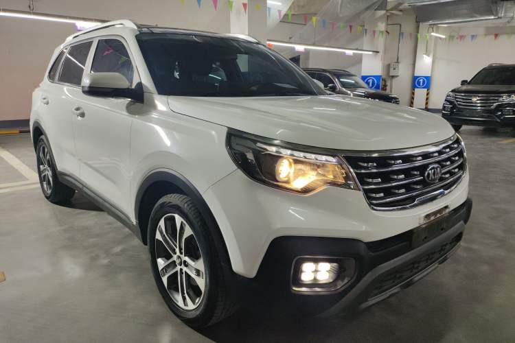 Used Kia Sportage R 2019 2.0L Automatic Smart Luxury Edition Front Right 45 Deg