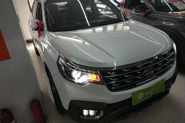 Used Kia Sportage R 2019 2.0L Automatic Smart Luxury Edition Front Right 45 Deg