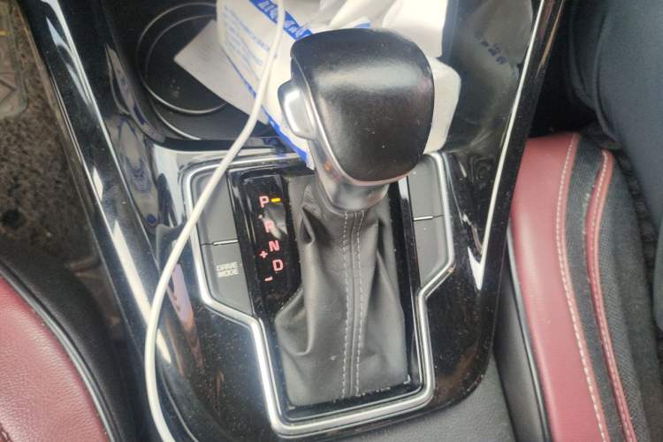 Used Kia Sportage R 2019 2.0L Automatic Smart Luxury Edition Gear Lever