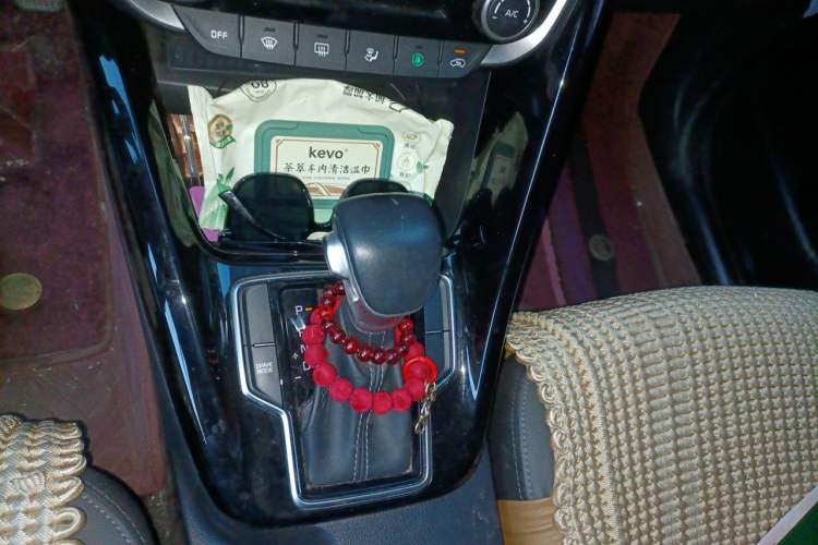 Used Kia Sportage R 2019 2.0L Automatic Smart Luxury Edition Gear Lever