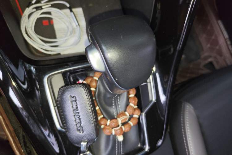 Used Kia Sportage R 2019 2.0L Automatic Smart Luxury Edition Gear Lever