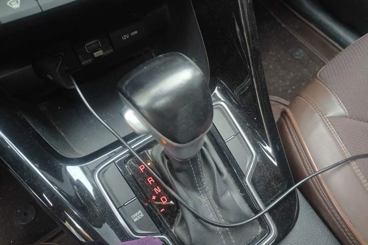 Used Kia Sportage R 2019 2.0L Automatic Smart Luxury Edition Gear Lever