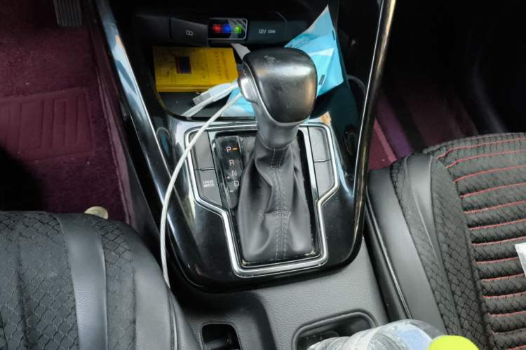 Used Kia Sportage R 2019 2.0L Automatic Smart Luxury Edition Gear Lever