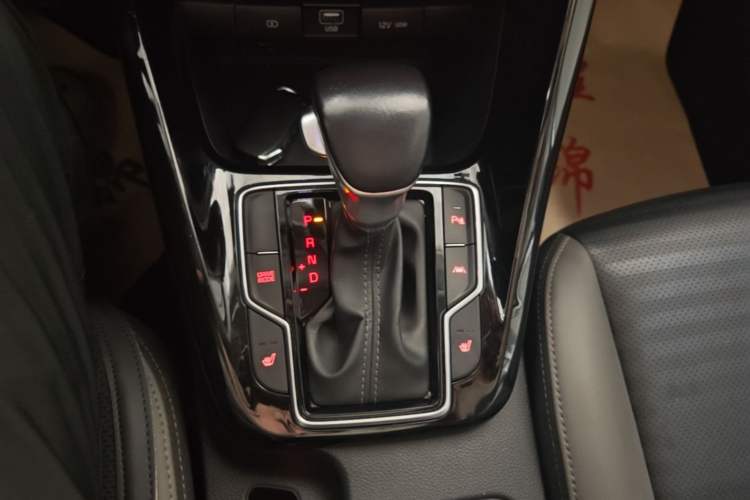 Used Kia Sportage R 2019 2.0L Automatic Smart Luxury Enhanced Edition Gear Lever