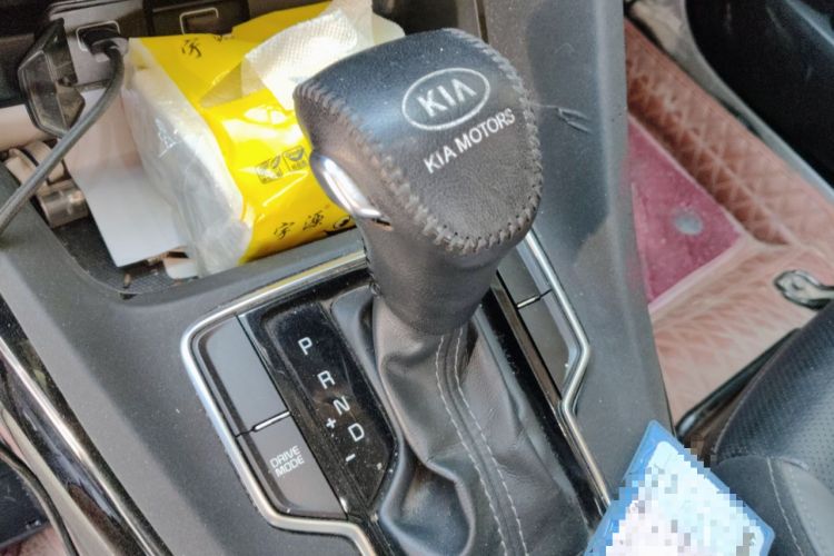 Used Kia Sportage R 2019 2.0L Automatic Smart Luxury Edition Gear Lever