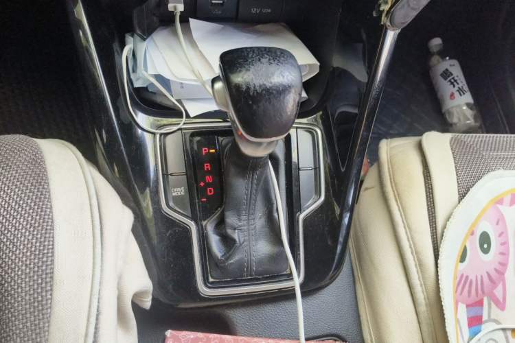 Used Kia Sportage R 2019 2.0L Automatic Smart Luxury Edition Gear Lever