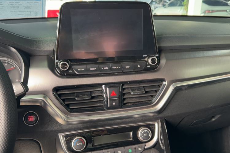 Used Kia Sportage R 2019 2.0L Automatic Smart Luxury Edition Gear Lever