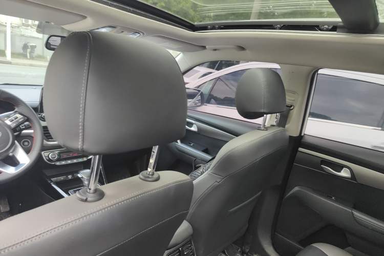 Used Kia Sportage R 2019 2.0L Automatic Smart Luxury Edition Headliner