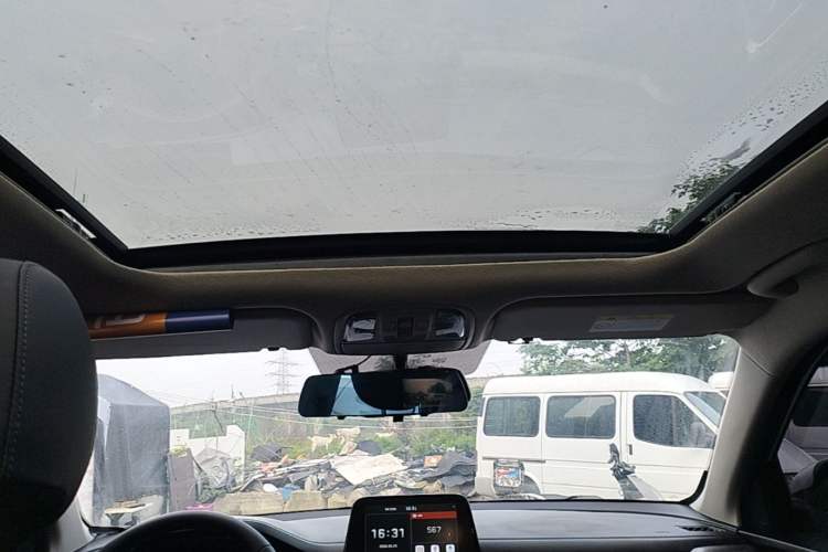 Used Kia Sportage R 2019 2.0L Automatic Smart Luxury Edition Headliner