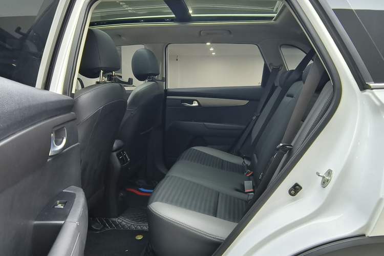 Used Kia Sportage R 2019 2.0L Automatic Smart Luxury Edition Headliner