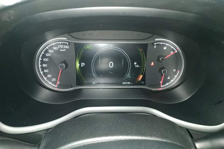 Used Kia Sportage R 2019 2.0L Automatic Smart Luxury Edition Instrument Cluster