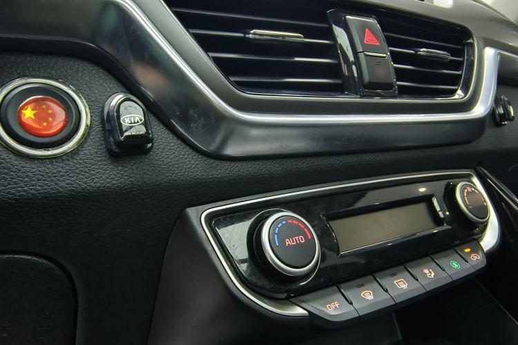 Used Kia Sportage R 2019 2.0L Automatic Smart Luxury Edition Instrument Cluster