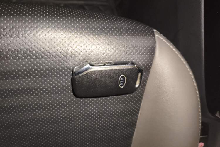 Used Kia Sportage R 2019 2.0L Automatic Smart Luxury Edition Interior 1