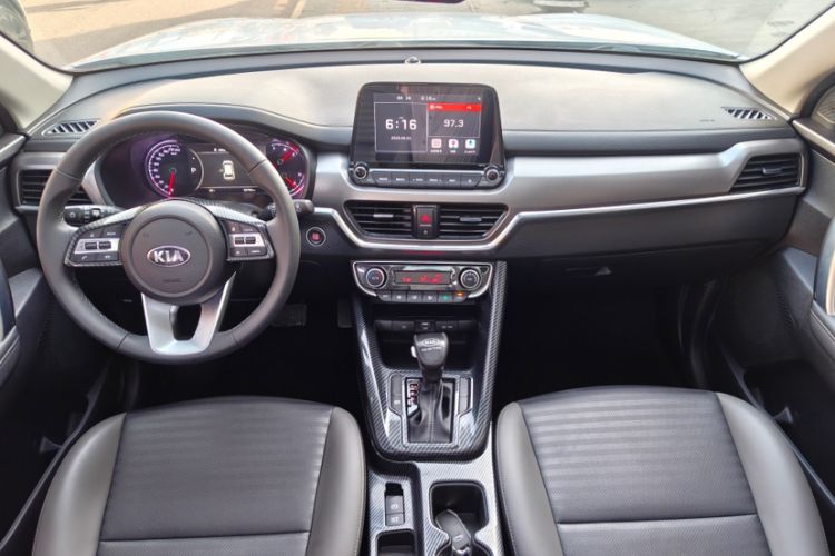 Used Kia Sportage R 2019 2.0L Automatic Smart Luxury Edition Interior 1